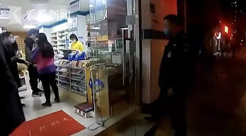 藥房員工“另起爐灶”賣(mài)二手口罩 一天賣(mài)出25800個(gè)